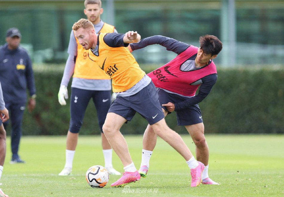 即将迎来两周年的星铁，准备直接给玩家们“撒币”