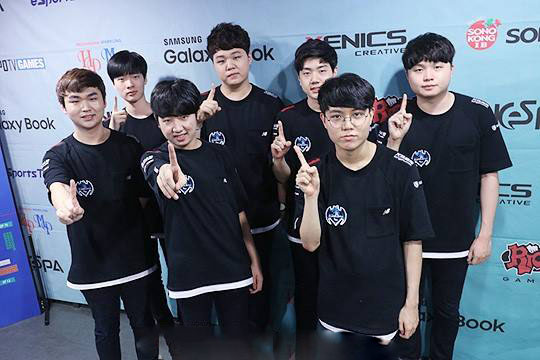 LPL全明星周末正赛分队确定：EDG中野对抗Wei+icon