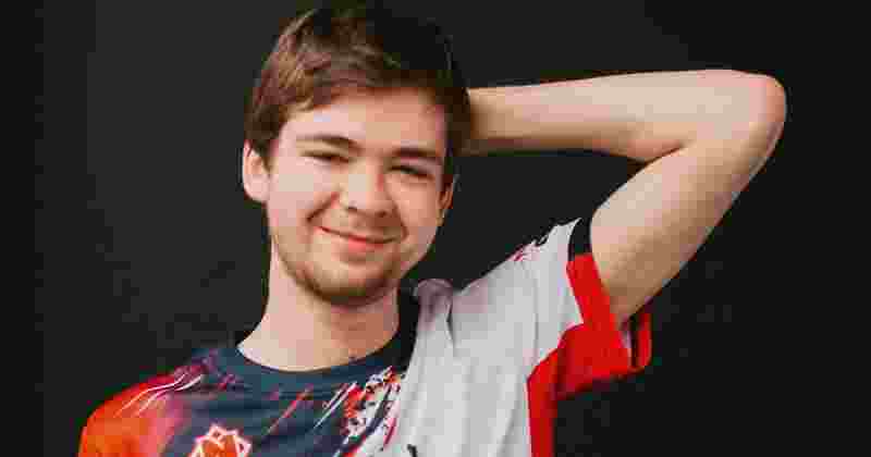 ThunderTalk Gaming players enter the field： Top laner HOYA shows his true manliness~