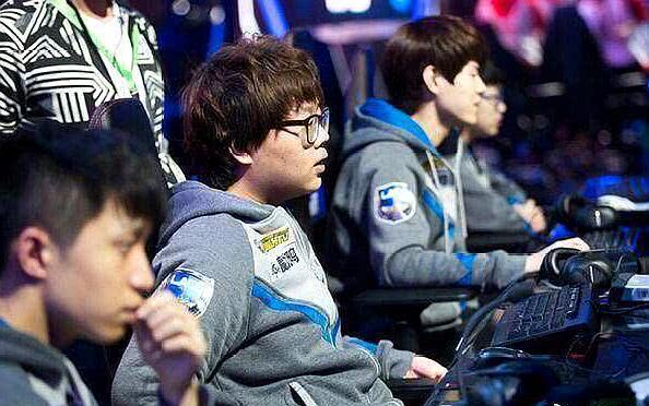 FUT Esports 和 Team Heretics 晋级 VCT 2025：EMEA Kickoff 半决赛